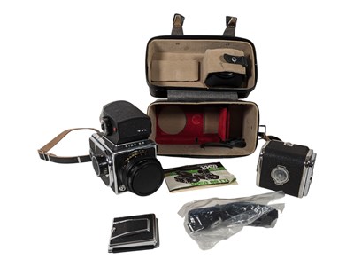 Lot 378 - KIEV, USSR - VINTAGE 20TH CENTURY KIEV 88 MEDIUM FORMAT CAMERA