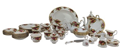 Lot 100 - ROYAL ALBERT - LARGE OLD COUNTRY ROSES PORCELAIN TEA SERVICE