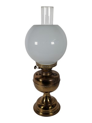 Lot 384 - DUPLEX LATE 19TH / EARLY 20TH CENTURY VINTAGE BRASS OIL LAMP