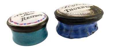 Lot 12 - TWO LATE 18TH CENTURY SOUTH STAFFORDSHIRE ENAMEL PATCH PILL LIDDED BOXES