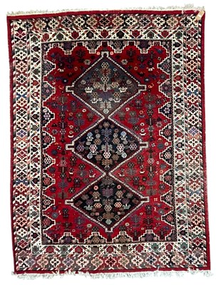 Lot 517 - 20TH CENTURY PERSIAN ISLAMIC SHIRAZ QASHQAI CARPET RUG