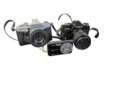 Lot 317 - COLLECTION OF VINTAGE CAMERAS
