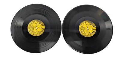 Lot 77 - LED ZEPPELIN - LIVE AT THE L.A FORUM 6/23/77 - UNOFFICIAL RELEASE