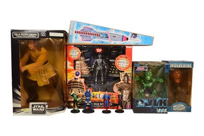 Lot 676 - ACTION FIGURES - COLLECTION OF ASSORTED TOYS & ACTION FIGURES