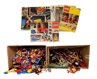 Lot 677 - LEGO - COLLECTION OF VINTAGE LEGO BRICKS