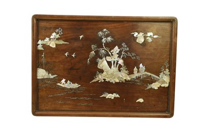Lot 103 - QING DYNASTY HONGMU (?) MOTHER OF PEARL INLAID TRAY 十九世紀 紅木嵌贝母人物故事托盘