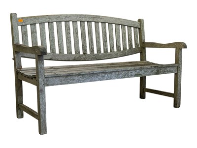 Lot 882 - GARDEN FURNITURE - CONTEMPORARY GARDEN TEAK WOOD BENCH
