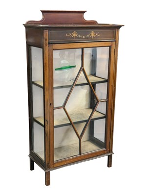 Lot 1085 - EDWARDIAN MAHOGANY LINE INLAID CHINA DISPLAY CABINET VITRINE