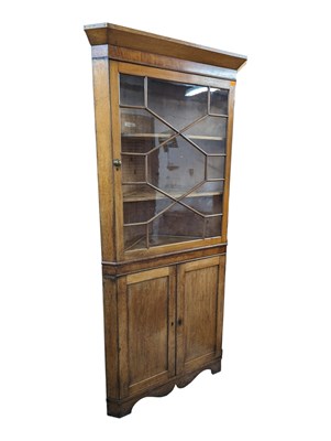 Lot 1062 - GEORGE III 19TH CENTURY OAK CORNER DISPLAY CABINET