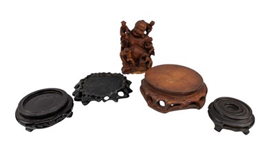 Lot 80 - EARLY 2OTH CENTURY CHINESE BOXWOOD CARVING OF LAUGHING BUDDHA & CHILDREN