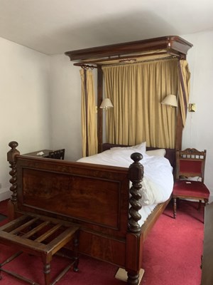 Lot 1084 - 19TH CENTURY VICTORIAN WALNUT & MAHOGANY TESTER BED