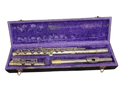 Lot 407 - 20TH CENTURY VINTAGE BORGANI MACERATA ITALY CASED FLUTE