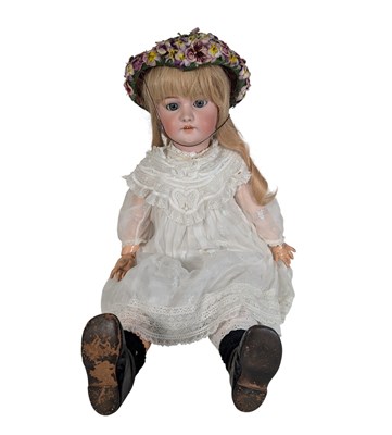 Lot 94 - DOLLS - ANTIQUE GERMAN SIMON & HALBIG BISQUE HEADED DOLL
