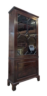 Lot 580 - 19TH CENTURY VICTORIAN MAHOGANY BOOKCASE CABINET