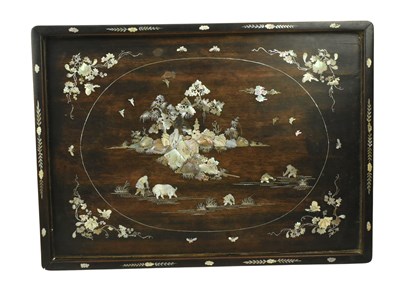 Lot 76 - QING DYNASTY HONGMU (?) MOTHER OF PEARL INLAID TRAY 十九世紀 紅木嵌贝母人物故事托盘