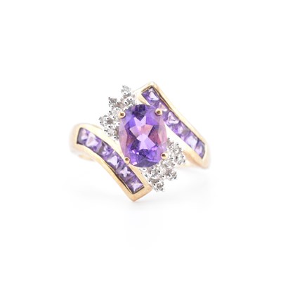 Lot 445 - HALLMARKED 9CT GOLD AMETHYST & DIAMOND FANCY CLUSTER RING