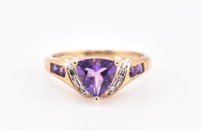 Lot 437 - HALLMARKED 9CT GOLD AMETHYST & DIAMOND RING