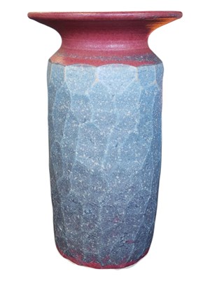 Lot 23 - STUDIO ART POTTERY - RETRO MID 20TH CENTURY STUDIO ART POTTERY VASE