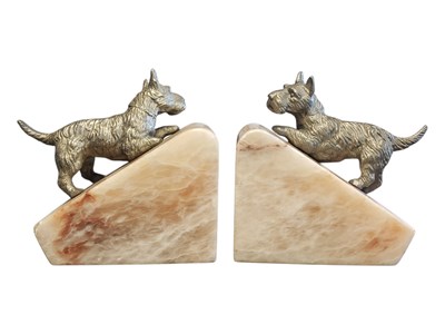 Lot 247 - 20TH CENTURY ART DECO STYLE SCOTTIE DOG ONYX BOOKENDS