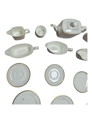 Lot 445 - ROYAL DOULTON - GOLD CONCORDE PATTERN - LARGE PORCELAIN DINNER SERVICE