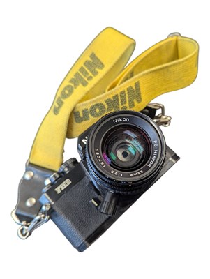 Lot 304 - NIKON, JAPAN - LATE 20TH CENTURY FM2 35MM SLR