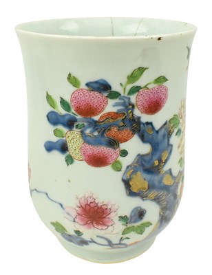 Lot 63 - 17TH CENTURY EARLY QING DYNASTY PORCELAIN TANKARD /MUG 清早期粉彩啤酒杯