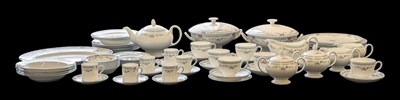 Lot 134 - WEDGWOOD - ROSEDALE PATTERN - LARGE EXTENSIVE PORCELAIN DINNER SERVICE