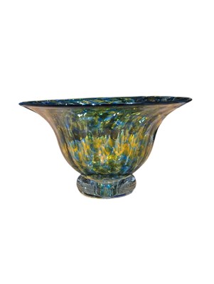 Lot 3 - JANE CHARLES (BRITISH 1961-) - STUDIO ART GLASS BOWL URCHIN