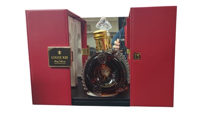 Lot 168 - REMY MARTIN LOUIS XIII GRANDE CHAMPAGNE COGNAC BOTTLE IN GIFT BOX