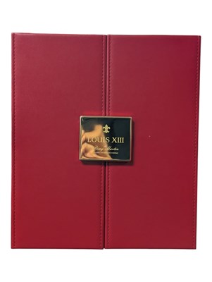Lot 168 - REMY MARTIN LOUIS XIII GRANDE CHAMPAGNE COGNAC BOTTLE IN GIFT BOX