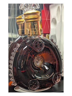 Lot 168 - REMY MARTIN LOUIS XIII GRANDE CHAMPAGNE COGNAC BOTTLE IN GIFT BOX