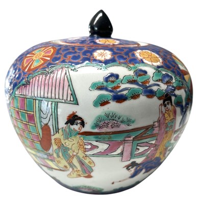 Lot 105 - 20TH CENTURY JAPANESE POLYCHROME PORCELAIN LIDDED JAR