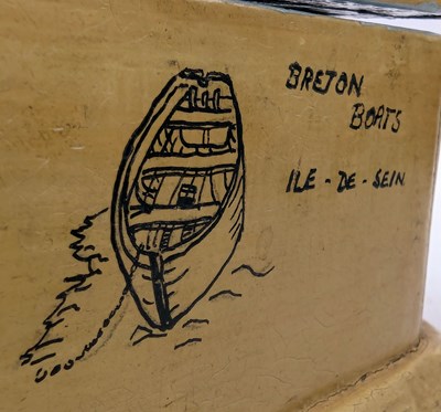 Lot 59 - EARLY 20TH CENTURY STENCILED AND MODEL SET JEWELLERY BOX