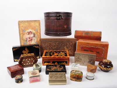 Lot 239 - LARGE COLLECTION OF TRINKET / JEWELLERY CASES / BOXES