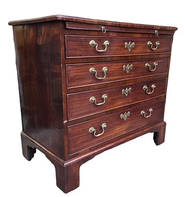 Lot 589 - GEORGE III 19TH CENTURY MAHOGANY BACHELORS CHEST OF DRAWERS
