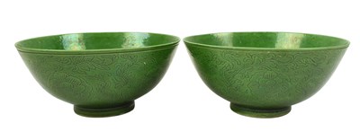 Lot 4 - PAIR OF QING YONGZHENG GREEN GLAZED INCISED FLORAL BOWLS