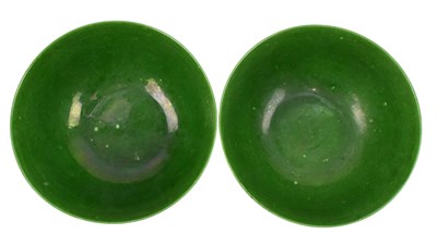 Lot 4 - PAIR OF QING YONGZHENG GREEN GLAZED INCISED FLORAL BOWLS