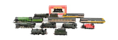 Lot 394 - MODEL RAILWAY - COLLECTION OF OO GAUGE LOCOMOTIVES