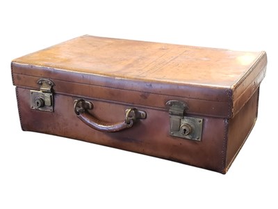 Lot 267 - EARLY 20TH CENTURY STITCHED LEATHER TRAVELLING SUITCASE / TRUNK