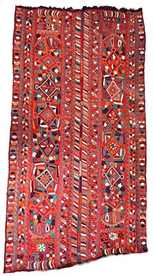 Lot 553 - 20TH CENTURY IRAQI MARSH ARAB KILIM HAND WOVEN WOOL TAPESTRY RUG