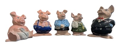 Lot 133 - FAMILY OF FIVE NAT WEST PIGS BY WADE