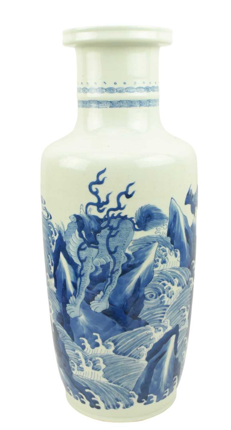 Lot 30 - QING DYNASTY BLUE & WHITE 'QILIN' PORCELAIN ROULEAU VASE 清 青花麒麟棒槌瓶