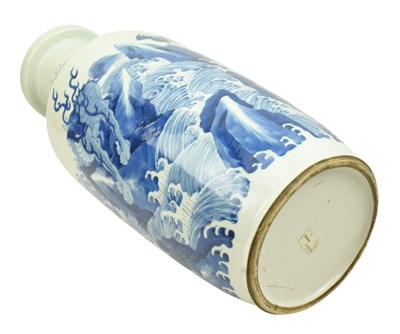 Lot 30 - QING DYNASTY BLUE & WHITE 'QILIN' PORCELAIN ROULEAU VASE 清 青花麒麟棒槌瓶