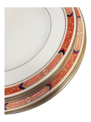 Lot 165 - ROYAL WORCESTER - BEAUFORT - 20TH CENTURY CHINA DINNER & TEA SERVICE