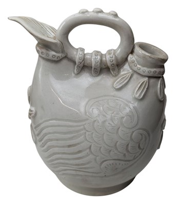 Lot 90 - CHINESE WHITE GLAZED POT / VESSEL 白瓷皮囊壶