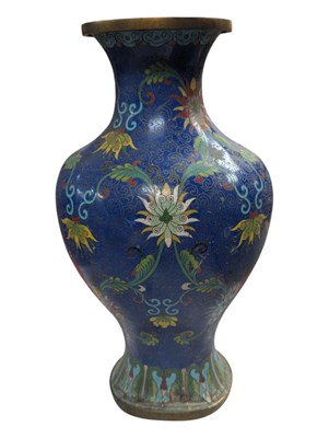Lot 323 - EARLY 20TH CENTURY CLOISONNE BALUSTER VASE