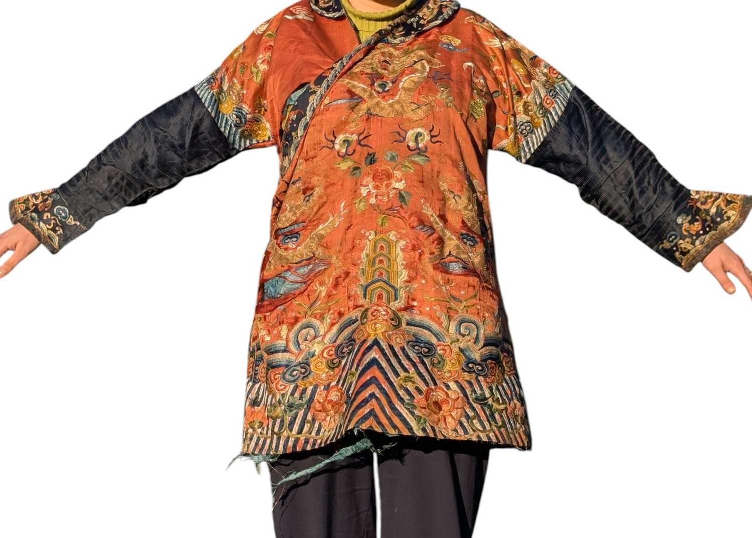 Lot 50 - 19TH CENTURY QING DYNASTY CHILD'S SILK EMBROIDERED ROBE 清 十九世纪杏地龙纹童服