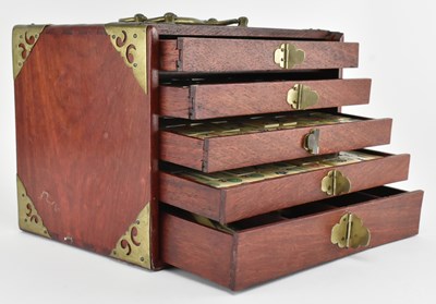 Lot 134 - 1920S CHINESE MAHJONG SET SHANGHAI 民国 麻雀套装