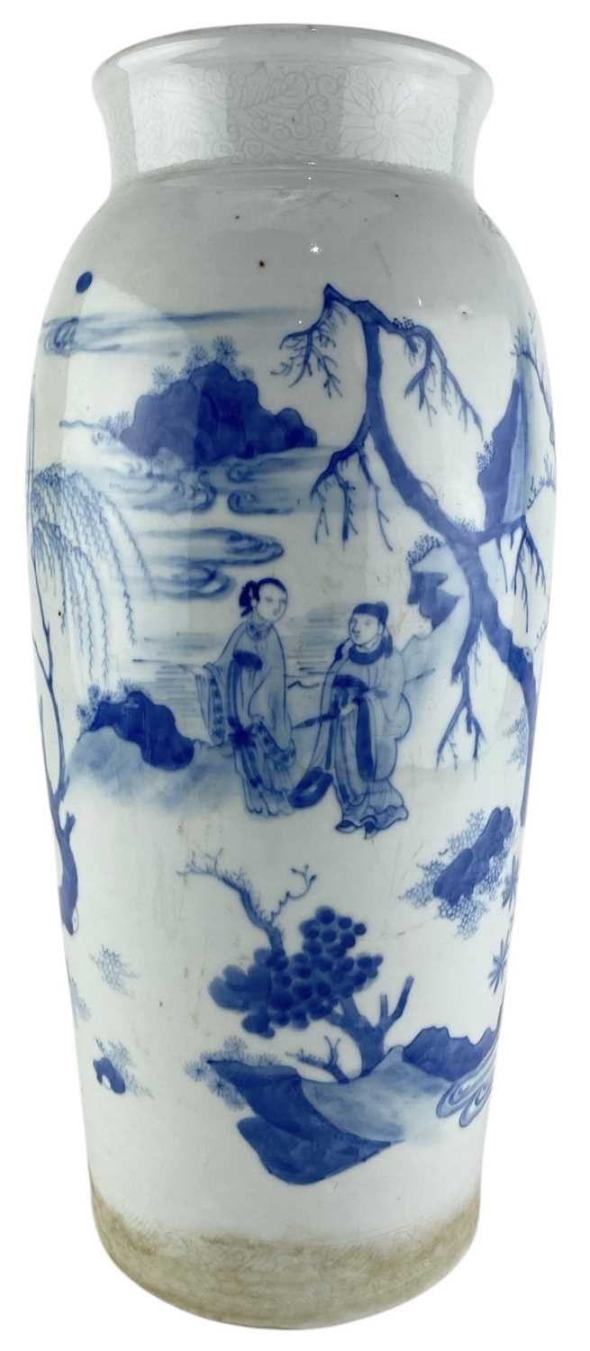 Lot 33 - MING CHONGZHEN BLUE AND WHITE SLEEVE VASE 明 崇祯 青花人物筒瓶
