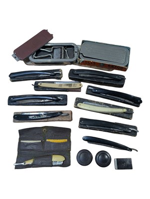 Lot 345 - COLLECTION OF 20TH CENTURY VINTAGE SAFETY AND STRAIGHT RAZORS